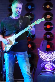 Pat Lareau